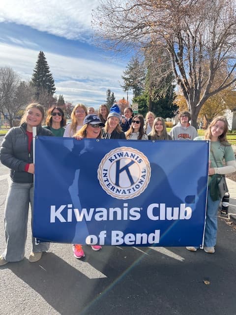 Kiwanis Club of Bend marching in the Veterans Day Parade